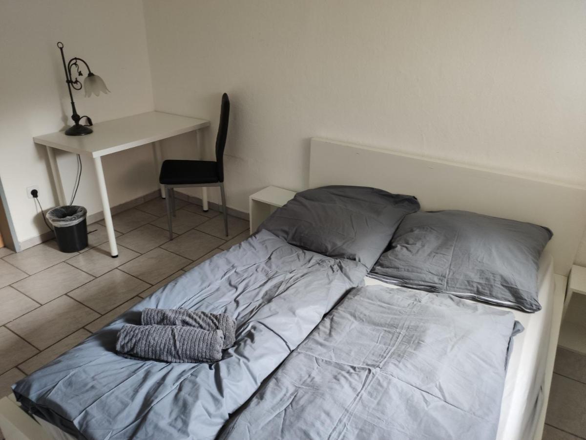 Schoenes Einfaches Zentrales Zimmer In Oldenburg Apartman Kültér fotó