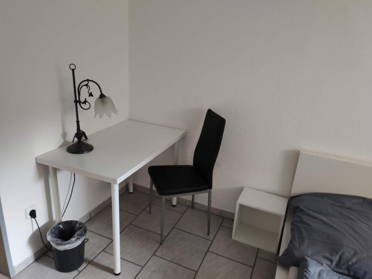 Schoenes Einfaches Zentrales Zimmer In Oldenburg Apartman Kültér fotó